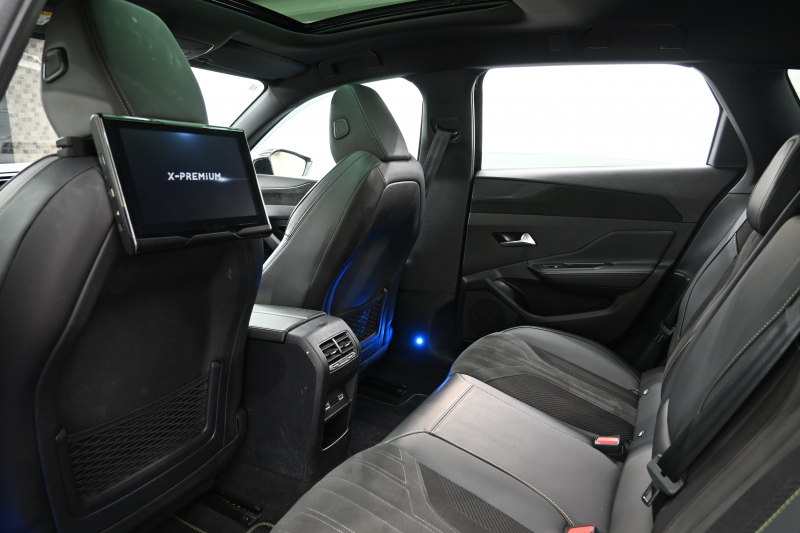 プジョー 308 SW GT ﾌﾞﾙｰHDi　1ｵｰﾅｰ ACC BSM ﾊｰﾌﾚｻﾞｰ ﾊﾟﾉﾗﾏSR 純正ﾅﾋﾞ CarPlay i-Connect 360ｶﾒﾗ LEDﾍｯﾄﾞﾗｲﾄ 純正18AW　2年保証付