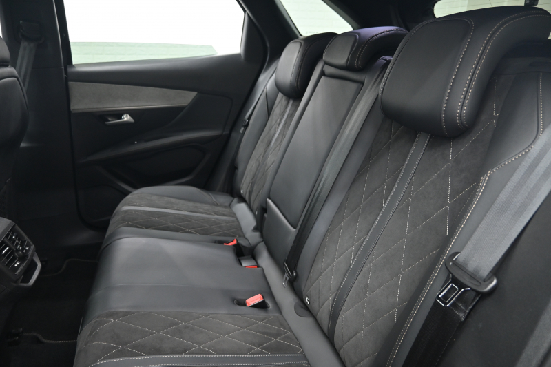 プジョー 3008 GT ﾌﾞﾙｰHDi　Pｽﾀ ACC ﾊｰﾌ革 純正ﾀｯﾁｽｸﾘｰﾝ ﾅﾋﾞTV ﾌﾙｾｸﾞ CarPlay ADVｺﾝﾄﾛｰﾙ 純正18ｲﾝﾁAW LEDﾗｲﾄ ｱｸﾃｨﾌﾞｾｰﾌﾃｨﾌﾞﾚｰｷ　2年保証付