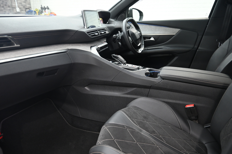 プジョー 3008 GT ﾌﾞﾙｰHDi　Pｽﾀ ACC ﾊｰﾌ革 純正ﾀｯﾁｽｸﾘｰﾝ ﾅﾋﾞTV ﾌﾙｾｸﾞ CarPlay ADVｺﾝﾄﾛｰﾙ 純正18ｲﾝﾁAW LEDﾗｲﾄ ｱｸﾃｨﾌﾞｾｰﾌﾃｨﾌﾞﾚｰｷ　2年保証付