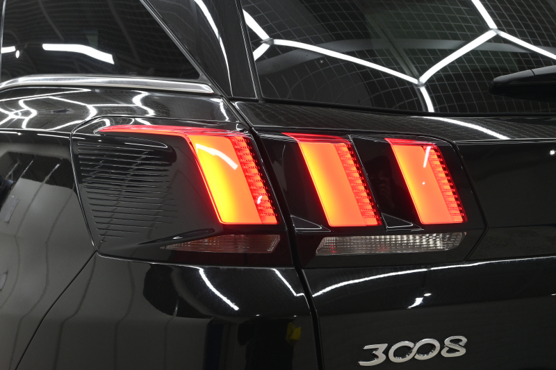 プジョー 3008 GT ﾌﾞﾙｰHDi　Pｽﾀ ACC ﾊｰﾌ革 純正ﾀｯﾁｽｸﾘｰﾝ ﾅﾋﾞTV ﾌﾙｾｸﾞ CarPlay ADVｺﾝﾄﾛｰﾙ 純正18ｲﾝﾁAW LEDﾗｲﾄ ｱｸﾃｨﾌﾞｾｰﾌﾃｨﾌﾞﾚｰｷ　2年保証付