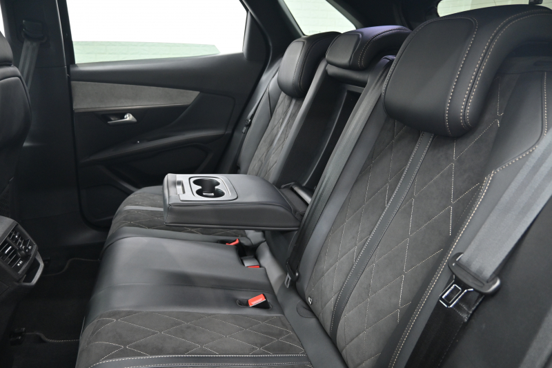 プジョー 3008 GT ﾌﾞﾙｰHDi　Pｽﾀ ACC ﾊｰﾌ革 純正ﾀｯﾁｽｸﾘｰﾝ ﾅﾋﾞTV ﾌﾙｾｸﾞ CarPlay ADVｺﾝﾄﾛｰﾙ 純正18ｲﾝﾁAW LEDﾗｲﾄ ｱｸﾃｨﾌﾞｾｰﾌﾃｨﾌﾞﾚｰｷ　2年保証付