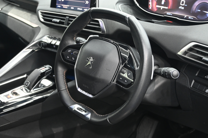 プジョー 3008 GT ﾌﾞﾙｰHDi　Pｽﾀ ACC ﾊｰﾌ革 純正ﾀｯﾁｽｸﾘｰﾝ ﾅﾋﾞTV ﾌﾙｾｸﾞ CarPlay ADVｺﾝﾄﾛｰﾙ 純正18ｲﾝﾁAW LEDﾗｲﾄ ｱｸﾃｨﾌﾞｾｰﾌﾃｨﾌﾞﾚｰｷ　2年保証付