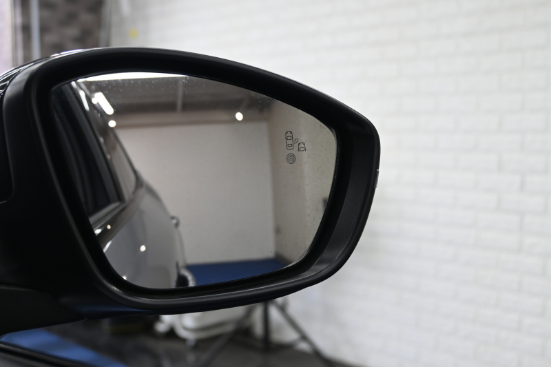 プジョー 2008 GTﾗｲﾝ　Pｽﾀ ACC ECO ﾊｰﾌ革 ﾊﾟﾉﾗﾏSR 純正ﾀｯﾁｽｸﾘｰﾝ ﾅﾋﾞTV CarPlay Bｶﾒﾗ 純正17ｲﾝﾁAW LEDﾗｲﾄ　2年保証付