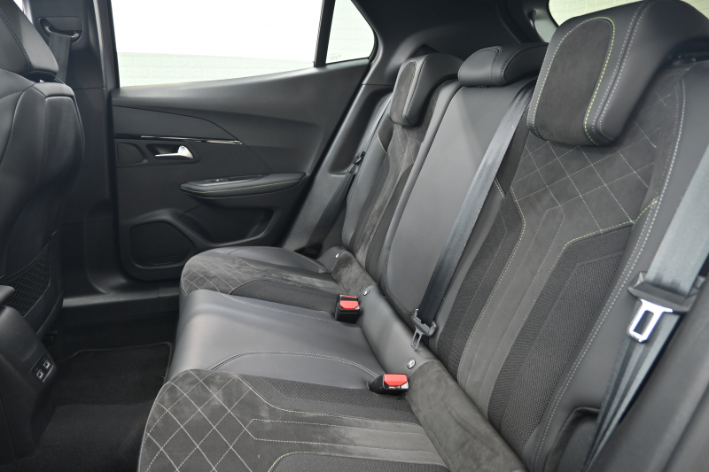 プジョー 2008 GTﾗｲﾝ　Pｽﾀ ACC ECO ﾊｰﾌ革 ﾊﾟﾉﾗﾏSR 純正ﾀｯﾁｽｸﾘｰﾝ ﾅﾋﾞTV CarPlay Bｶﾒﾗ 純正17ｲﾝﾁAW LEDﾗｲﾄ　2年保証付