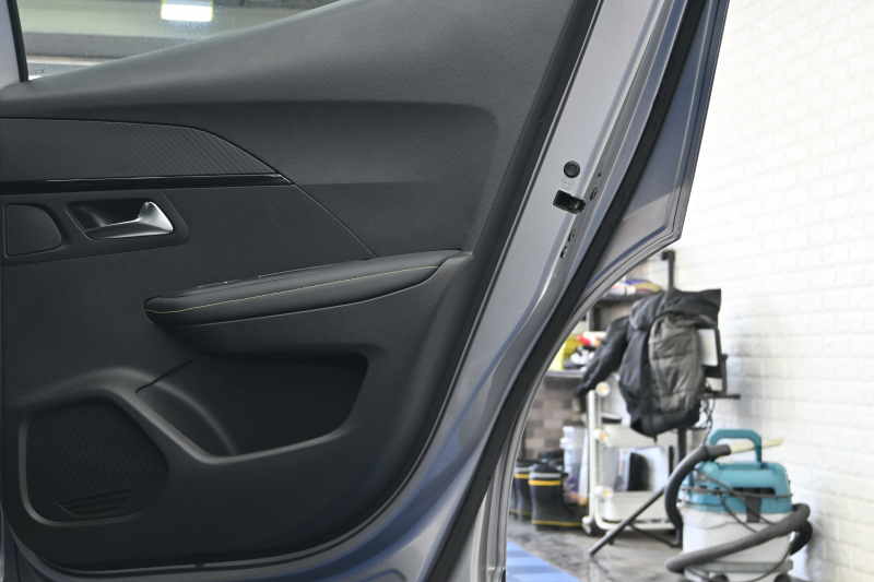 プジョー 2008 GTﾗｲﾝ　Pｽﾀ ACC ECO ﾊｰﾌ革 ﾊﾟﾉﾗﾏSR 純正ﾀｯﾁｽｸﾘｰﾝ ﾅﾋﾞTV CarPlay Bｶﾒﾗ 純正17ｲﾝﾁAW LEDﾗｲﾄ　2年保証付