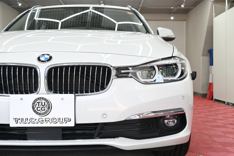 BMW 3シリーズ 320d ﾂｰﾘﾝｸﾞ ﾗｸﾞｼﾞｭｱﾘｰ　後期ﾓﾃﾞﾙ ACC 黒革 純正HDDﾅﾋﾞ Bｶﾒﾗ 17ｲﾝﾁAW ｵｰﾄﾃｰﾙｹﾞｰﾄ LEDﾍｯﾄﾞﾗｲﾄ　2年保証付