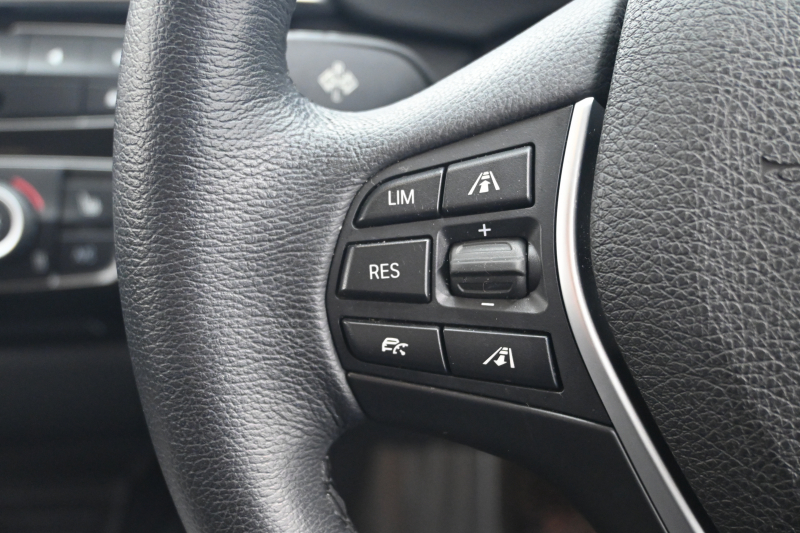 BMW 3シリーズ 320d ﾂｰﾘﾝｸﾞ ﾗｸﾞｼﾞｭｱﾘｰ　後期ﾓﾃﾞﾙ ACC 黒革 純正HDDﾅﾋﾞ Bｶﾒﾗ 17ｲﾝﾁAW ｵｰﾄﾃｰﾙｹﾞｰﾄ LEDﾍｯﾄﾞﾗｲﾄ　2年保証付