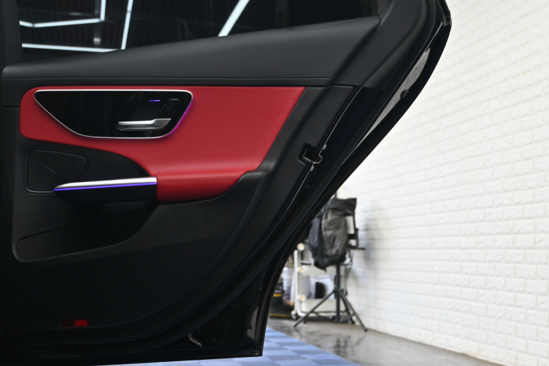 メルセデスベンツ Cクラス C220d ｽﾃｰｼｮﾝﾜｺﾞﾝ AVG AMGﾗｲﾝ ﾚｻﾞｰEXC&ﾚｰﾀﾞｰSP　1ｵｰﾅｰ ACC Pｽﾀ ECO 黒赤革 ﾊﾟﾉﾗﾏｻﾝﾙｰﾌ MBUXﾅﾋﾞTV 360ｶﾒﾗ CarPlay ﾍｯﾄﾞｱｯﾌﾟD AMGｴｱﾛ&18ｲﾝﾁAW LED　2年保証付