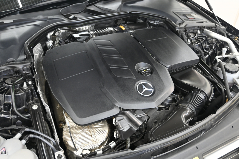 メルセデスベンツ Cクラス C220d ｽﾃｰｼｮﾝﾜｺﾞﾝ AVG AMGﾗｲﾝ ﾚｻﾞｰEXC&ﾚｰﾀﾞｰSP　1ｵｰﾅｰ ACC Pｽﾀ ECO 黒赤革 ﾊﾟﾉﾗﾏｻﾝﾙｰﾌ MBUXﾅﾋﾞTV 360ｶﾒﾗ CarPlay ﾍｯﾄﾞｱｯﾌﾟD AMGｴｱﾛ&18ｲﾝﾁAW LED　2年保証付