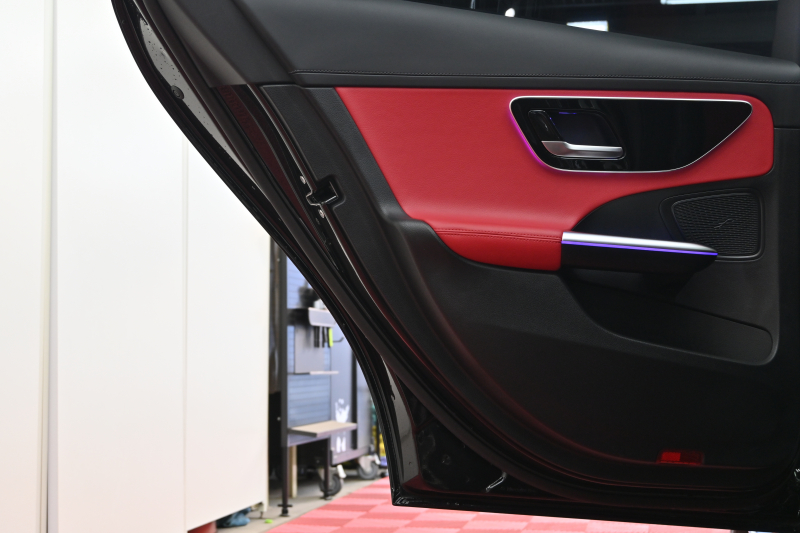 メルセデスベンツ Cクラス C220d ｽﾃｰｼｮﾝﾜｺﾞﾝ AVG AMGﾗｲﾝ ﾚｻﾞｰEXC&ﾚｰﾀﾞｰSP　1ｵｰﾅｰ ACC Pｽﾀ ECO 黒赤革 ﾊﾟﾉﾗﾏｻﾝﾙｰﾌ MBUXﾅﾋﾞTV 360ｶﾒﾗ CarPlay ﾍｯﾄﾞｱｯﾌﾟD AMGｴｱﾛ&18ｲﾝﾁAW LED　2年保証付