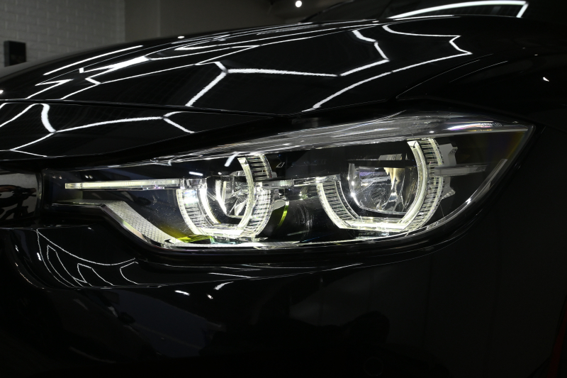 BMW 3シリーズ 320d ﾂｰﾘﾝｸﾞ ﾗｸﾞｼﾞｭｱﾘｰ　後期ﾓﾃﾞﾙ ACC ﾍﾞｰｼﾞｭ革 純正HDDﾅﾋﾞ TVﾁｭｰﾅｰ Bｶﾒﾗ 17ｲﾝﾁAW ｵｰﾄﾃｰﾙｹﾞｰﾄ LEDﾍｯﾄﾞﾗｲﾄ　2年保証付