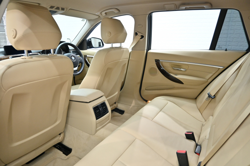 BMW 3シリーズ 320d ﾂｰﾘﾝｸﾞ ﾗｸﾞｼﾞｭｱﾘｰ　後期ﾓﾃﾞﾙ ACC ﾍﾞｰｼﾞｭ革 純正HDDﾅﾋﾞ TVﾁｭｰﾅｰ Bｶﾒﾗ 17ｲﾝﾁAW ｵｰﾄﾃｰﾙｹﾞｰﾄ LEDﾍｯﾄﾞﾗｲﾄ　2年保証付
