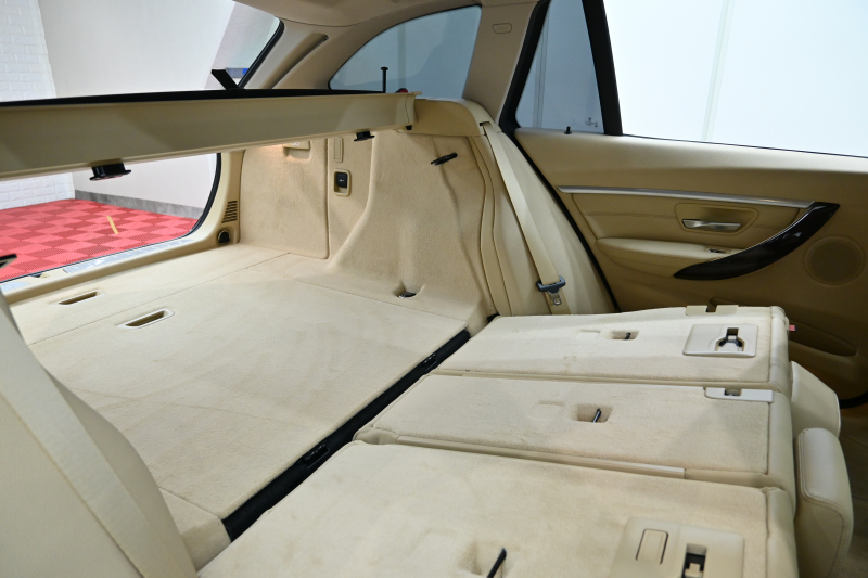 BMW 3シリーズ 320d ﾂｰﾘﾝｸﾞ ﾗｸﾞｼﾞｭｱﾘｰ　後期ﾓﾃﾞﾙ ACC ﾍﾞｰｼﾞｭ革 純正HDDﾅﾋﾞ TVﾁｭｰﾅｰ Bｶﾒﾗ 17ｲﾝﾁAW ｵｰﾄﾃｰﾙｹﾞｰﾄ LEDﾍｯﾄﾞﾗｲﾄ　2年保証付