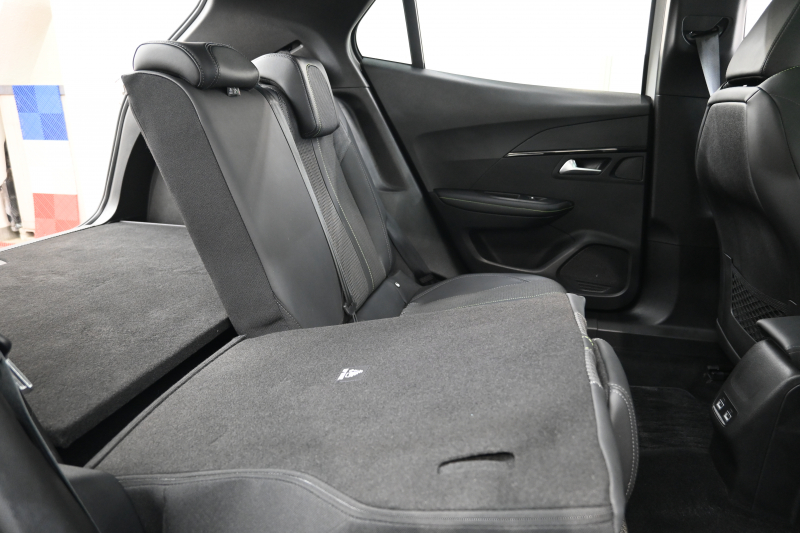 プジョー 2008 GT　Pｽﾀ ACC ECO ﾊｰﾌ革 ﾊﾟﾉﾗﾏSR 純正ﾀｯﾁｽｸﾘｰﾝ ﾅﾋﾞTV CarPlay Bｶﾒﾗ 純正17ｲﾝﾁAW LEDﾗｲﾄ ｱｸﾃｨﾌﾞｾｰﾌﾃｨﾌﾞﾚｰｷ　2年保証付