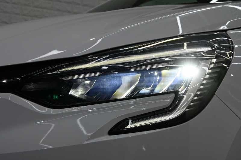 ルノー ルーテシア ｲﾝﾃﾝｽﾌﾟﾗｽ　ACC Pｽﾀ ECO機能 黒革ｼｰﾄ ｼｰﾄﾋｰﾀｰ ﾚｻﾞｰｽﾃｱ 純正ﾀｯﾁｽｸﾘｰﾝ CarPlay Bｶﾒﾗ LEDﾗｲﾄ ｱﾝﾋﾞｴﾝﾄﾗｲﾄ　2年保証付