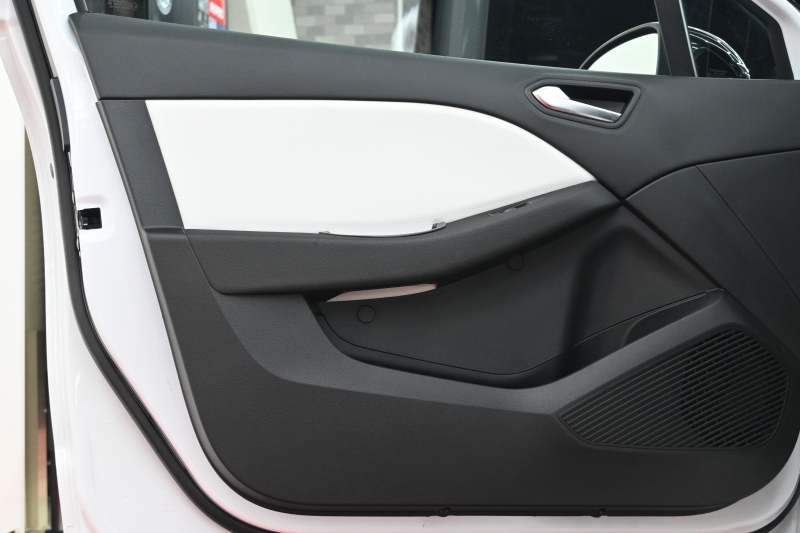 ルノー ルーテシア ｲﾝﾃﾝｽﾌﾟﾗｽ　ACC Pｽﾀ ECO機能 黒革ｼｰﾄ ｼｰﾄﾋｰﾀｰ ﾚｻﾞｰｽﾃｱ 純正ﾀｯﾁｽｸﾘｰﾝ CarPlay Bｶﾒﾗ LEDﾗｲﾄ ｱﾝﾋﾞｴﾝﾄﾗｲﾄ　2年保証付