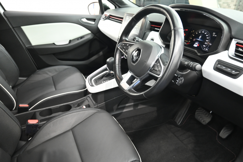 ルノー ルーテシア ｲﾝﾃﾝｽﾌﾟﾗｽ　ACC Pｽﾀ ECO機能 黒革ｼｰﾄ ｼｰﾄﾋｰﾀｰ ﾚｻﾞｰｽﾃｱ 純正ﾀｯﾁｽｸﾘｰﾝ CarPlay Bｶﾒﾗ LEDﾗｲﾄ ｱﾝﾋﾞｴﾝﾄﾗｲﾄ　2年保証付