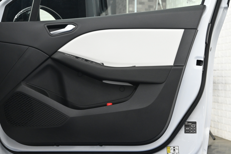 ルノー ルーテシア ｲﾝﾃﾝｽﾌﾟﾗｽ　ACC Pｽﾀ ECO機能 黒革ｼｰﾄ ｼｰﾄﾋｰﾀｰ ﾚｻﾞｰｽﾃｱ 純正ﾀｯﾁｽｸﾘｰﾝ CarPlay Bｶﾒﾗ LEDﾗｲﾄ ｱﾝﾋﾞｴﾝﾄﾗｲﾄ　2年保証付