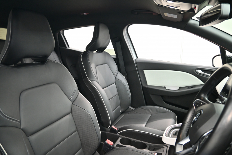 ルノー ルーテシア ｲﾝﾃﾝｽﾌﾟﾗｽ　ACC Pｽﾀ ECO機能 黒革ｼｰﾄ ｼｰﾄﾋｰﾀｰ ﾚｻﾞｰｽﾃｱ 純正ﾀｯﾁｽｸﾘｰﾝ CarPlay Bｶﾒﾗ LEDﾗｲﾄ ｱﾝﾋﾞｴﾝﾄﾗｲﾄ　2年保証付