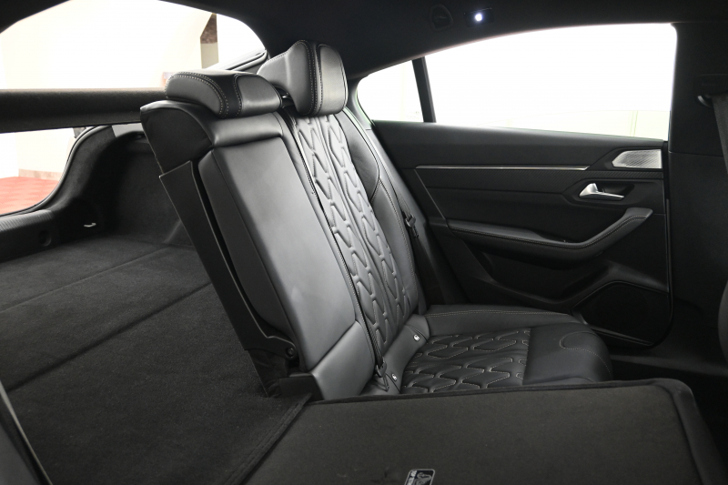 プジョー 508 508 GT ﾌﾞﾙｰHDi　ACC ｱｸﾃｨﾌﾞｾｰﾌﾃｨ ﾚｰﾝｷｰﾌﾟA ﾅｯﾊﾟ革 純正ﾅﾋﾞTV CarPlay Bｶﾒﾗ FOCALｽﾋﾟｰｶｰ  18ｲﾝﾁAW　2年保証