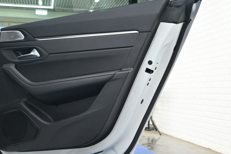 プジョー 508 508 GT ﾌﾞﾙｰHDi　ACC ｱｸﾃｨﾌﾞｾｰﾌﾃｨ ﾚｰﾝｷｰﾌﾟA ﾅｯﾊﾟ革 純正ﾅﾋﾞTV CarPlay Bｶﾒﾗ FOCALｽﾋﾟｰｶｰ  18ｲﾝﾁAW　2年保証