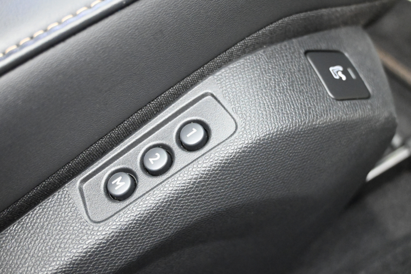 プジョー 508 508 GT ﾌﾞﾙｰHDi　ACC ｱｸﾃｨﾌﾞｾｰﾌﾃｨ ﾚｰﾝｷｰﾌﾟA ﾅｯﾊﾟ革 純正ﾅﾋﾞTV CarPlay Bｶﾒﾗ FOCALｽﾋﾟｰｶｰ  18ｲﾝﾁAW　2年保証