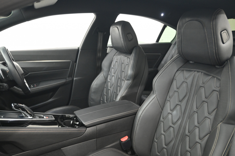 プジョー 508 508 GT ﾌﾞﾙｰHDi　ACC ｱｸﾃｨﾌﾞｾｰﾌﾃｨ ﾚｰﾝｷｰﾌﾟA ﾅｯﾊﾟ革 純正ﾅﾋﾞTV CarPlay Bｶﾒﾗ FOCALｽﾋﾟｰｶｰ  18ｲﾝﾁAW　2年保証