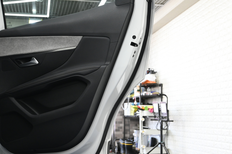 プジョー 3008 3008 GT ﾌﾞﾙｰHDi 　後期ﾓﾃﾞﾙ ACC LKA ﾊｰﾌ革 ﾊﾟﾉﾗﾏR 純正ﾅﾋﾞTV ﾘｱﾓﾆﾀｰ CarPlay Bｶﾒﾗ 前後ｺｰﾅｰｾﾝｻｰ 純正18ｲﾝﾁAW LEDﾗｲﾄ　2年保証付