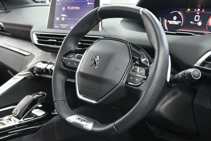 プジョー 3008 3008 GT ﾌﾞﾙｰHDi 　後期ﾓﾃﾞﾙ ACC LKA ﾊｰﾌ革 ﾊﾟﾉﾗﾏR 純正ﾅﾋﾞTV ﾘｱﾓﾆﾀｰ CarPlay Bｶﾒﾗ 前後ｺｰﾅｰｾﾝｻｰ 純正18ｲﾝﾁAW LEDﾗｲﾄ　2年保証付