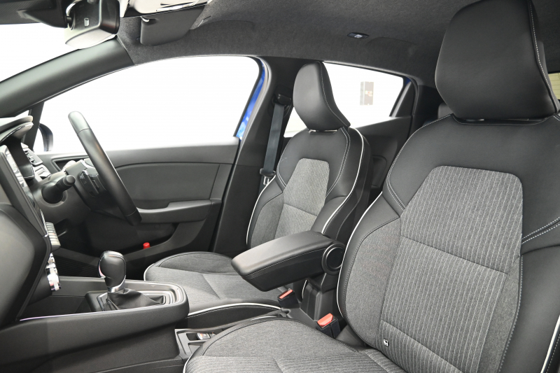 ルノー ルーテシア ｲﾝﾃﾝｽ　ACC Pｽﾀ ECO機能 専用ｼｰﾄ  ｽﾃｱﾘﾝｸﾞﾋｰﾀｰ 純正ﾀｯﾁｽｸﾘｰﾝ CarPlay Bｶﾒﾗ LEDﾗｲﾄ ｱﾝﾋﾞｴﾝﾄﾗｲﾄ 純正17ｲﾝﾁAW　2年保証付