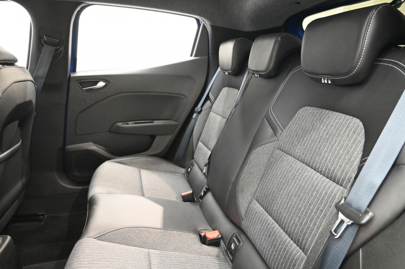 ルノー ルーテシア ｲﾝﾃﾝｽ　ACC Pｽﾀ ECO機能 専用ｼｰﾄ  ｽﾃｱﾘﾝｸﾞﾋｰﾀｰ 純正ﾀｯﾁｽｸﾘｰﾝ CarPlay Bｶﾒﾗ LEDﾗｲﾄ ｱﾝﾋﾞｴﾝﾄﾗｲﾄ 純正17ｲﾝﾁAW　2年保証付