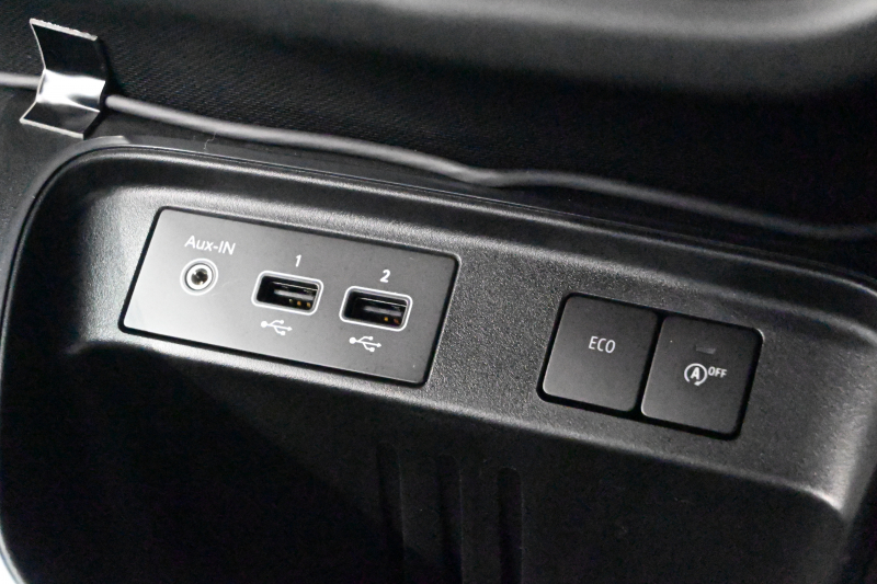 ルノー トゥインゴ ｲﾝﾃﾝｽ　正規D車 ECO機能 ｸﾙｺﾝ 専用ﾚｻﾞｰ調×ﾌｧﾌﾞﾘｯｸｼｰﾄ ｼｰﾄﾋｰﾀｰ 純正ﾀｯﾁｽｸﾘｰﾝ CarPlay Bｶﾒﾗ 16ｲﾝﾁｱﾛｲﾎｲｰﾙ　2年保証付