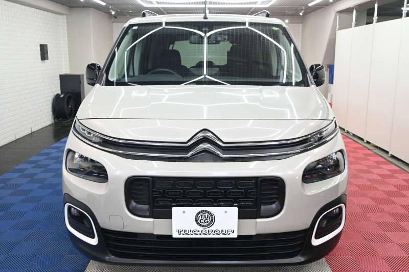 シトロエン ベルランゴ ｼｬｲﾝ　1ｵﾅ Pｽﾀ ﾊﾟｰｷﾝｸﾞｾﾝｻｰ BSM ﾊﾟﾉﾗﾏR ﾌｧﾌﾞﾘｯｸｼｰﾄ 純正ﾀｯﾁｽｸﾘｰﾝ ﾅﾋﾞTV BTｵｰﾃﾞｨｵ＆TEL CarPlay ｱﾝﾋﾞｴﾝｽﾗｲﾄ 純正16ｲﾝﾁAW　2年保証付