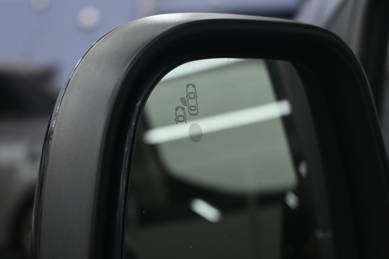 シトロエン ベルランゴ ｼｬｲﾝ　1ｵﾅ Pｽﾀ ﾊﾟｰｷﾝｸﾞｾﾝｻｰ BSM ﾊﾟﾉﾗﾏR ﾌｧﾌﾞﾘｯｸｼｰﾄ 純正ﾀｯﾁｽｸﾘｰﾝ ﾅﾋﾞTV BTｵｰﾃﾞｨｵ＆TEL CarPlay ｱﾝﾋﾞｴﾝｽﾗｲﾄ 純正16ｲﾝﾁAW　2年保証付