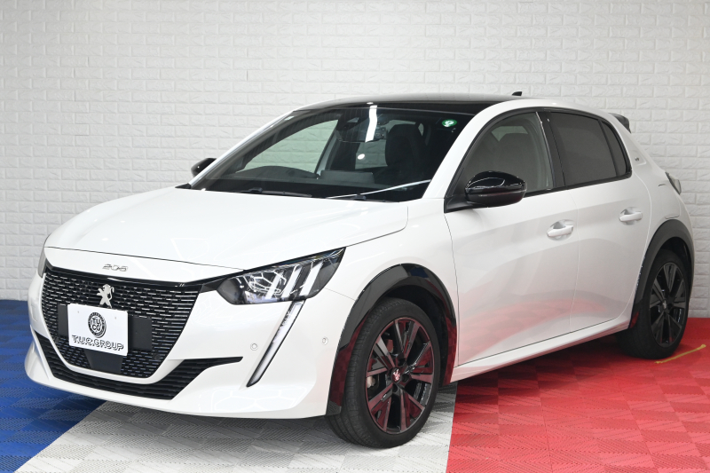 プジョー 208 GT　ACC LPA LKA BSM Pｽﾀ ECO ﾊｰﾌﾚｻﾞｰ 7ｲﾝﾁﾀｯﾁｽｸﾘｰﾝ CarPlay ﾅﾋﾞTV ﾌﾙｾｸﾞ Bｶﾒﾗ 17ｲﾝﾁAW ﾌﾙLEDﾗｲﾄ　2年保証付