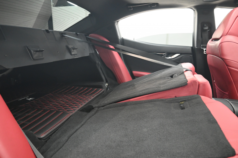 マセラティ ギブリ ｸﾞﾗﾝｽﾎﾟｰﾂ ﾄﾞﾗｲﾊﾞｰｽﾞｱｼｽﾀﾝｽ&ﾂｰﾘﾝｸﾞP　後期 ACC BSM LKA 赤革 ｻﾝﾙｰﾌ 8.4ｲﾝﾁMTC+ CarPlay 自動ﾄﾗﾝｸ 20ｲﾝﾁｳﾗｰﾉAW ｽｶｲﾌｯｸｻｽ LED　2年保証付