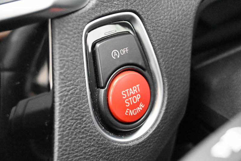 BMW Mシリーズ M2 ｺﾝﾍﾟﾃｨｼｮﾝ　正規D車 1ｵｰﾅｰ 後期LCI ｺﾝﾌｫｰﾄA ｲﾝﾃﾘｼﾞｪﾝﾄS 黒革 純正iDriveﾅﾋﾞ harman/kardon 純正19ｲﾝﾁAW　2年保証付