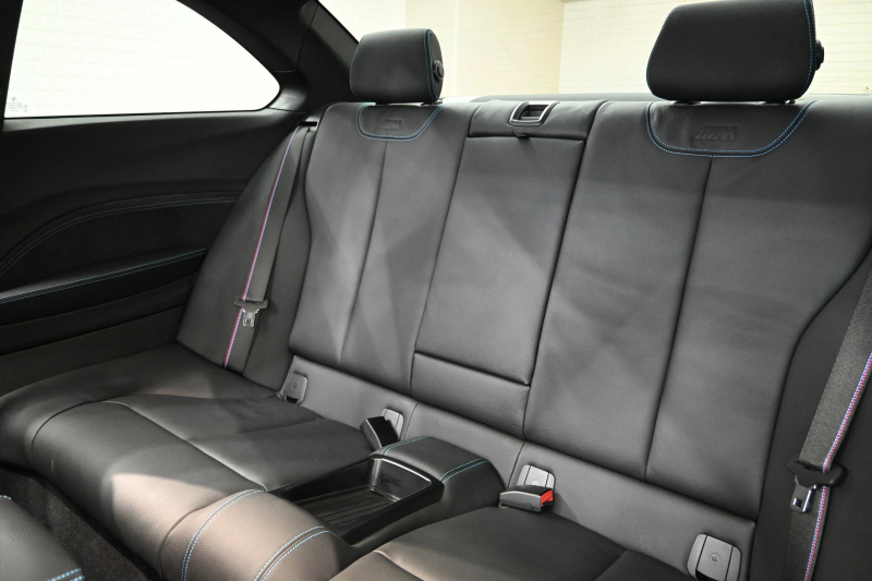 BMW Mシリーズ M2 ｺﾝﾍﾟﾃｨｼｮﾝ　正規D車 1ｵｰﾅｰ 後期LCI ｺﾝﾌｫｰﾄA ｲﾝﾃﾘｼﾞｪﾝﾄS 黒革 純正iDriveﾅﾋﾞ harman/kardon 純正19ｲﾝﾁAW　2年保証付