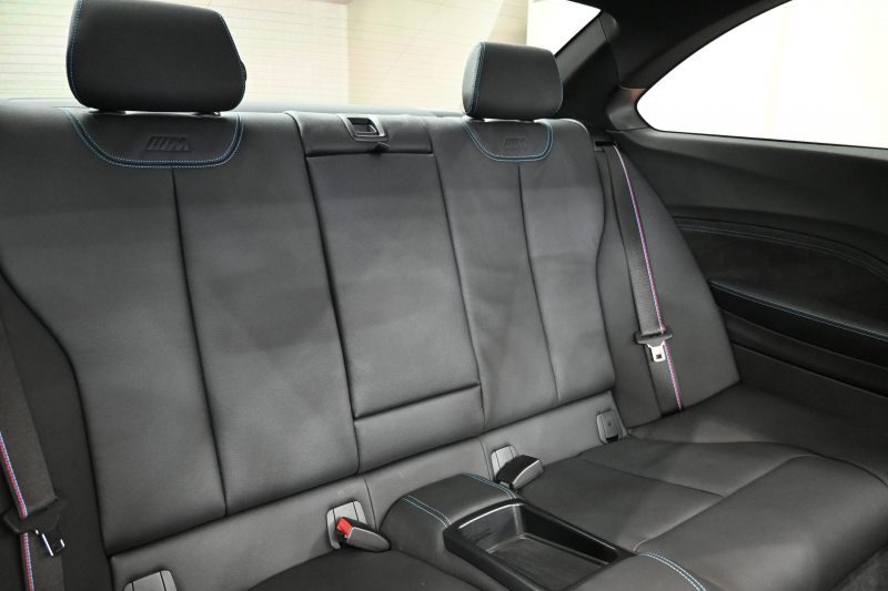 BMW Mシリーズ M2 ｺﾝﾍﾟﾃｨｼｮﾝ　正規D車 1ｵｰﾅｰ 後期LCI ｺﾝﾌｫｰﾄA ｲﾝﾃﾘｼﾞｪﾝﾄS 黒革 純正iDriveﾅﾋﾞ harman/kardon 純正19ｲﾝﾁAW　2年保証付