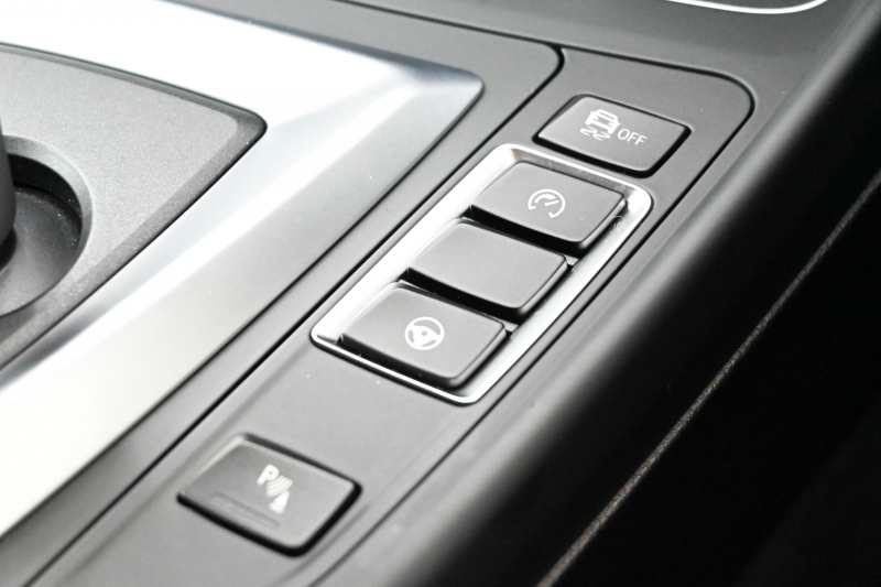 BMW Mシリーズ M2 ｺﾝﾍﾟﾃｨｼｮﾝ　正規D車 1ｵｰﾅｰ 後期LCI ｺﾝﾌｫｰﾄA ｲﾝﾃﾘｼﾞｪﾝﾄS 黒革 純正iDriveﾅﾋﾞ harman/kardon 純正19ｲﾝﾁAW　2年保証付