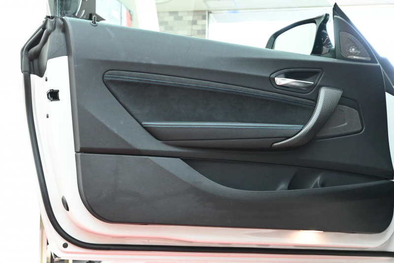 BMW Mシリーズ M2 ｺﾝﾍﾟﾃｨｼｮﾝ　正規D車 1ｵｰﾅｰ 後期LCI ｺﾝﾌｫｰﾄA ｲﾝﾃﾘｼﾞｪﾝﾄS 黒革 純正iDriveﾅﾋﾞ harman/kardon 純正19ｲﾝﾁAW　2年保証付