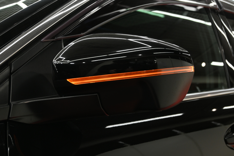 プジョー 3008 3008 GT ﾌﾞﾙｰHDi ﾚｯﾄﾞﾅｯﾊﾟ　特別仕様 後期ﾓﾃﾞﾙ ACC LKA 赤革 ﾊﾟﾉﾗﾏSR 純正ﾅﾋﾞTV CarPlay 360ﾋﾞｼﾞｮﾝ 前後ｺｰﾅｰｾﾝｻｰ 純正18ｲﾝﾁAW LEDﾗｲﾄ　2年保証付