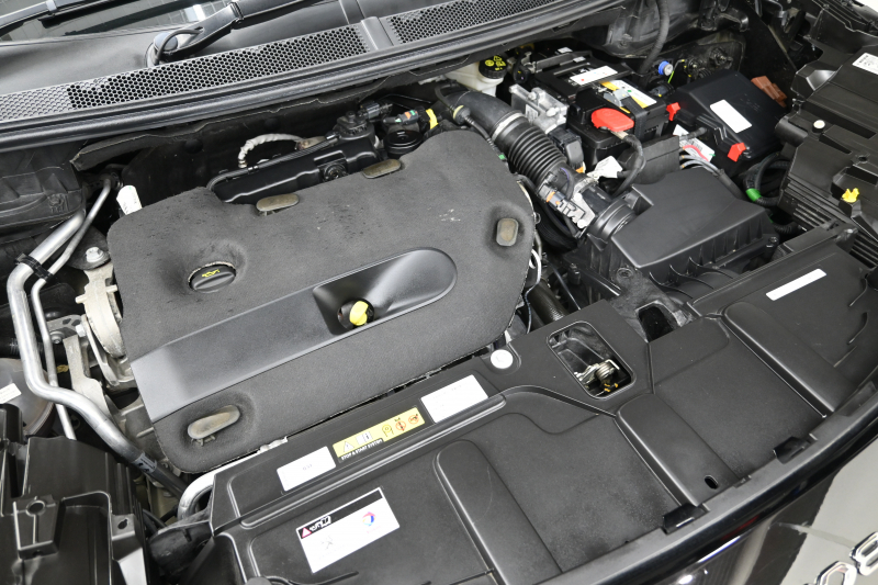 プジョー 3008 3008 GT ﾌﾞﾙｰHDi ﾚｯﾄﾞﾅｯﾊﾟ　特別仕様 後期ﾓﾃﾞﾙ ACC LKA 赤革 ﾊﾟﾉﾗﾏSR 純正ﾅﾋﾞTV CarPlay 360ﾋﾞｼﾞｮﾝ 前後ｺｰﾅｰｾﾝｻｰ 純正18ｲﾝﾁAW LEDﾗｲﾄ　2年保証付