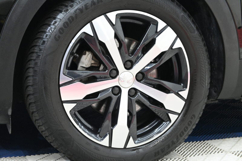 プジョー 3008 3008 GT ﾌﾞﾙｰHDi ﾚｯﾄﾞﾅｯﾊﾟ　特別仕様 後期ﾓﾃﾞﾙ ACC LKA 赤革 ﾊﾟﾉﾗﾏSR 純正ﾅﾋﾞTV CarPlay 360ﾋﾞｼﾞｮﾝ 前後ｺｰﾅｰｾﾝｻｰ 純正18ｲﾝﾁAW LEDﾗｲﾄ　2年保証付