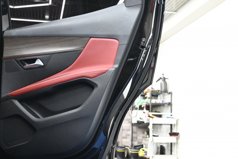 プジョー 3008 3008 GT ﾌﾞﾙｰHDi ﾚｯﾄﾞﾅｯﾊﾟ　特別仕様 後期ﾓﾃﾞﾙ ACC LKA 赤革 ﾊﾟﾉﾗﾏSR 純正ﾅﾋﾞTV CarPlay 360ﾋﾞｼﾞｮﾝ 前後ｺｰﾅｰｾﾝｻｰ 純正18ｲﾝﾁAW LEDﾗｲﾄ　2年保証付