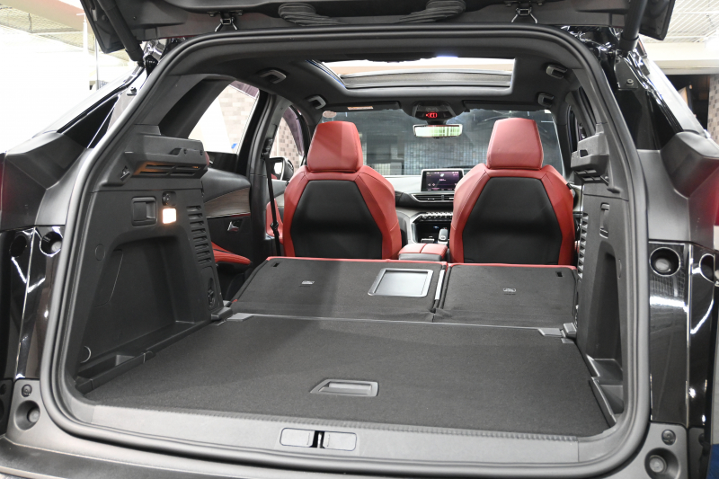 プジョー 3008 3008 GT ﾌﾞﾙｰHDi ﾚｯﾄﾞﾅｯﾊﾟ　特別仕様 後期ﾓﾃﾞﾙ ACC LKA 赤革 ﾊﾟﾉﾗﾏSR 純正ﾅﾋﾞTV CarPlay 360ﾋﾞｼﾞｮﾝ 前後ｺｰﾅｰｾﾝｻｰ 純正18ｲﾝﾁAW LEDﾗｲﾄ　2年保証付