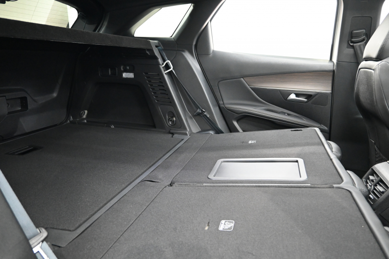 プジョー 3008 3008 GT ｴｸﾞｾﾞｸﾃｨﾌﾞｴﾃﾞｨｼｮﾝ　120台限定 後期ﾓﾃﾞﾙ ACC LKA 黒革 ﾊﾟﾉﾗﾏSR 純正ﾀｯﾁｽｸﾘｰﾝ CarPlay 360ﾋﾞｼﾞｮﾝ 前後ｺｰﾅｰｾﾝｻｰ 純正18ｲﾝﾁAW LEDﾗｲﾄ　新車保証継承可