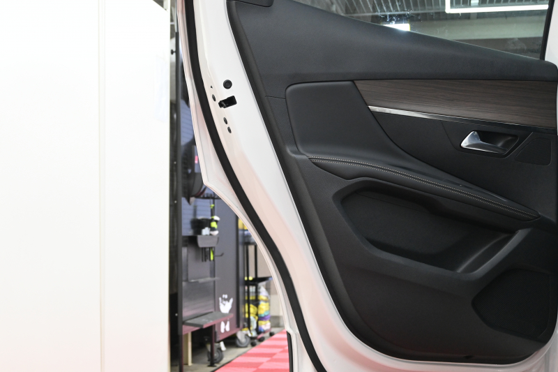 プジョー 3008 3008 GT ｴｸﾞｾﾞｸﾃｨﾌﾞｴﾃﾞｨｼｮﾝ　120台限定 後期ﾓﾃﾞﾙ ACC LKA 黒革 ﾊﾟﾉﾗﾏSR 純正ﾀｯﾁｽｸﾘｰﾝ CarPlay 360ﾋﾞｼﾞｮﾝ 前後ｺｰﾅｰｾﾝｻｰ 純正18ｲﾝﾁAW LEDﾗｲﾄ　新車保証継承可