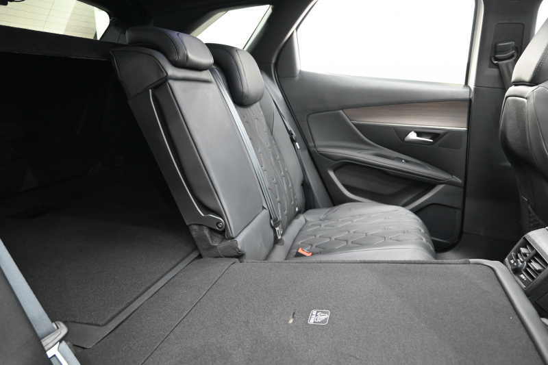 プジョー 3008 3008 GT ｴｸﾞｾﾞｸﾃｨﾌﾞｴﾃﾞｨｼｮﾝ　120台限定 後期ﾓﾃﾞﾙ ACC LKA 黒革 ﾊﾟﾉﾗﾏSR 純正ﾀｯﾁｽｸﾘｰﾝ CarPlay 360ﾋﾞｼﾞｮﾝ 前後ｺｰﾅｰｾﾝｻｰ 純正18ｲﾝﾁAW LEDﾗｲﾄ　新車保証継承可