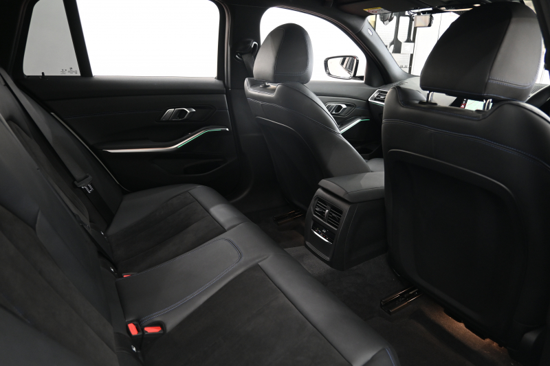 BMW 3シリーズ 320d xDrive ﾂｰﾘﾝｸﾞ Mｽﾎﾟｰﾂ　1ｵｰﾅｰ ACC ﾌﾞﾗｯｸﾊｰﾌﾚｻﾞｰ 純正HDDﾅﾋﾞ CarPlay 360ｶﾒﾗ 18ｲﾝﾁAW 自動ﾄﾗﾝｸ ﾜｲﾔﾚｽﾁｬｰｼﾞ　2年保証付